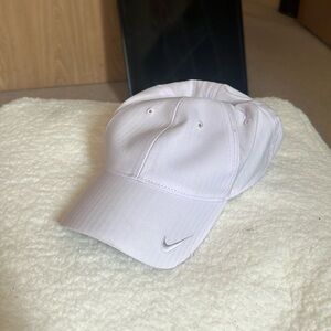 Light Purple Women’s Nike Baseball Cap